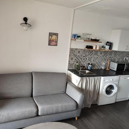 Studio 4 Personnes Avec Vue Sur Le Port Apartamento Hyères Exterior foto