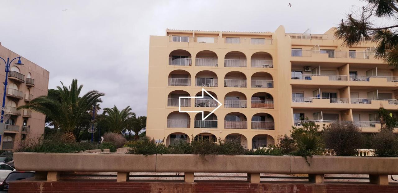 Studio 4 Personnes Avec Vue Sur Le Port Apartamento Hyères Exterior foto